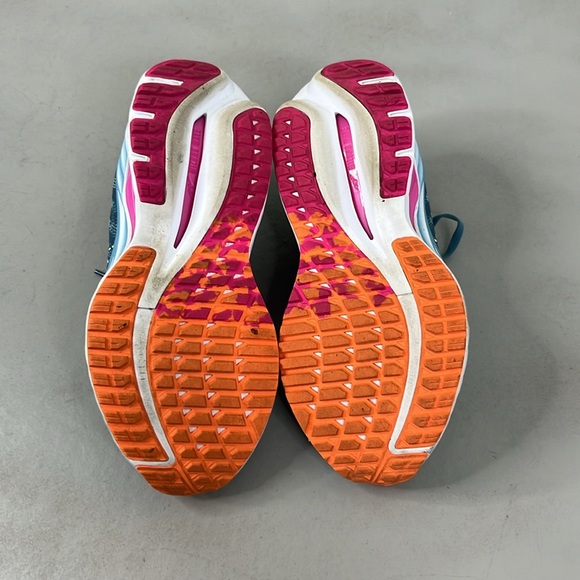 Mizuno WAVE INSPIRE 19 Running Sneakers - Picture 8 of 8